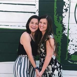 Meet your Posher, Amelia